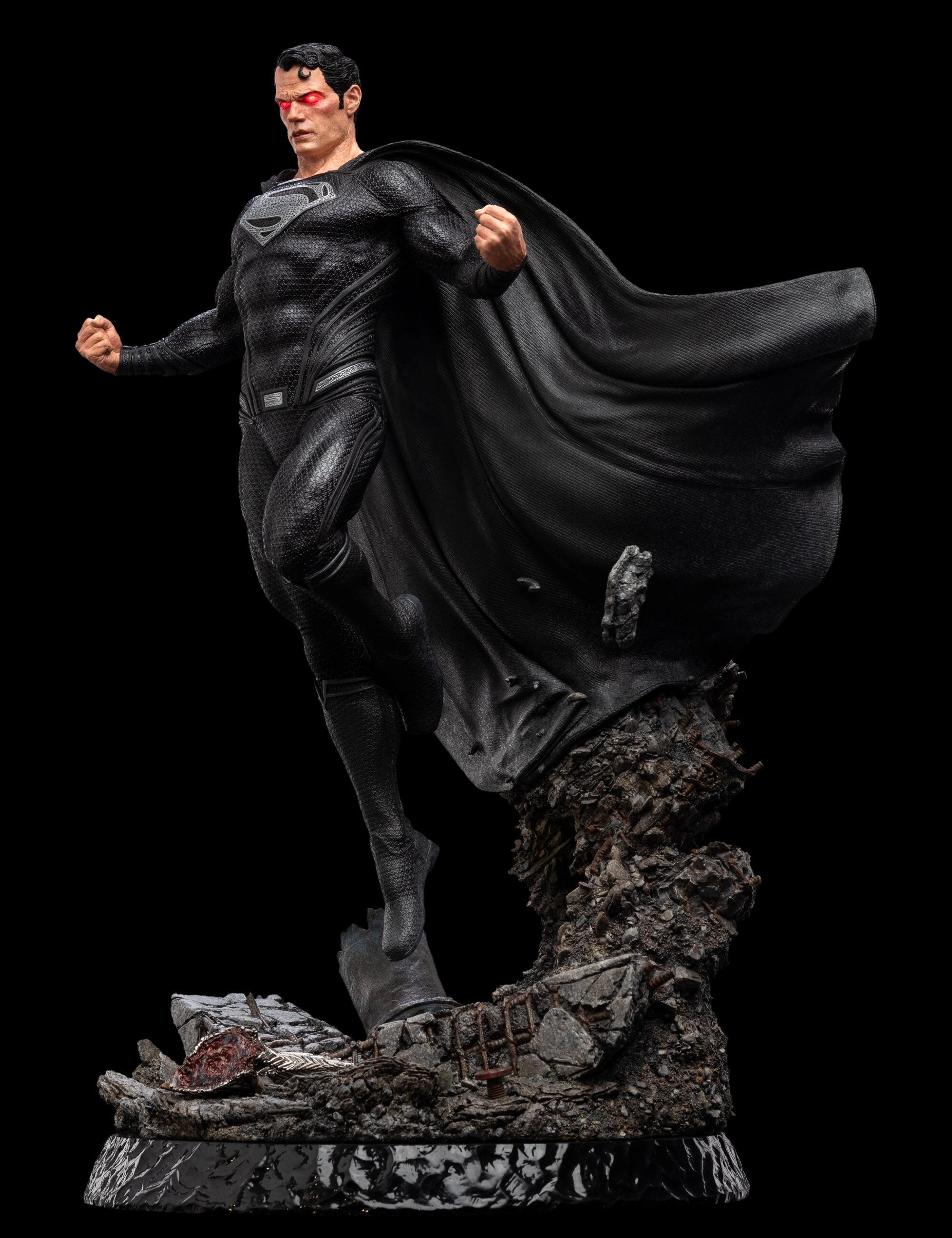Superman - Black Suit - Justice League (Zack Snyder) 1:4 Scale Limited Edition Polystone Statue