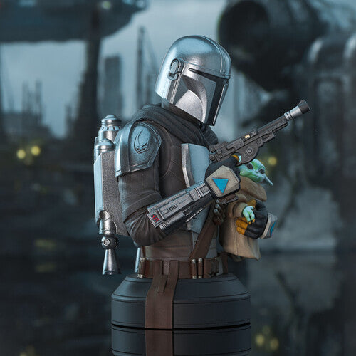 The Mandalorian with Grogu -Star Wars 1/6 Scale Px Bust